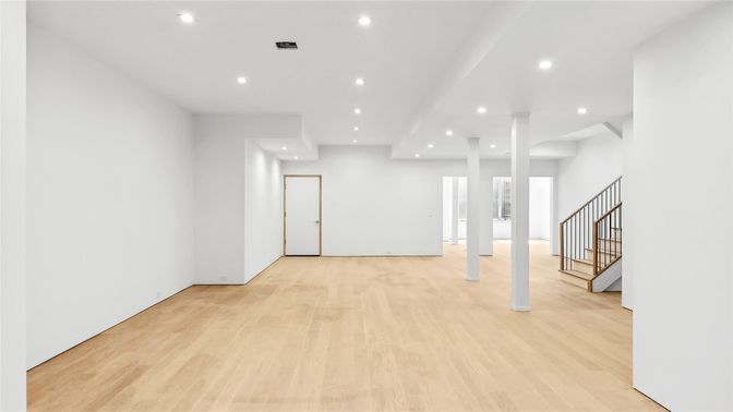 Empty room, Interior, Recessed Lighting, Wood Texture Flooring