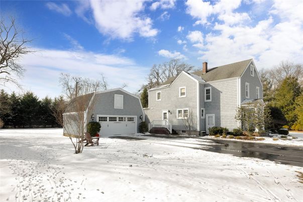 Attached, Exterior, Facade, Cape Cod