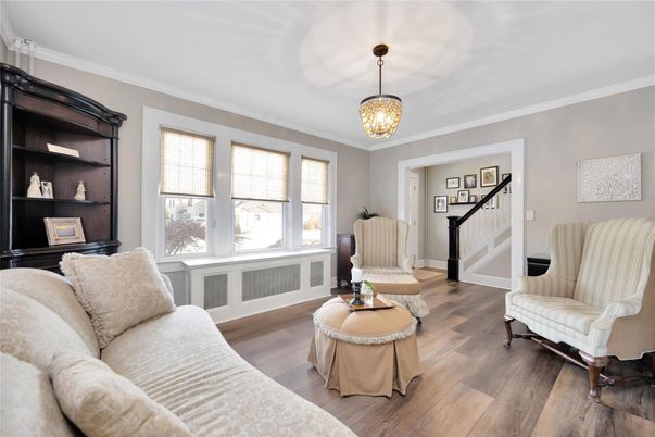Interior, Pendant Lights, Wood Texture Flooring