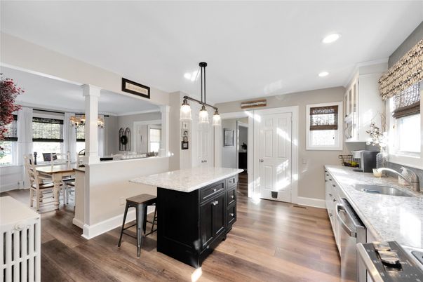 Dining room, Interior, Kitchen, Pendant Lights, Recessed Lighting, Wood Texture Flooring