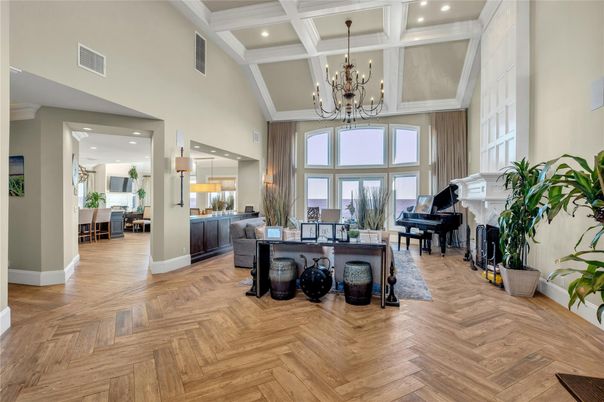 Chandelier, Interior, Piano, Recessed Lighting, Wood Texture Flooring