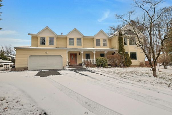 Attached, Exterior, Facade, Farmhouse
