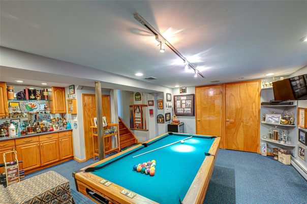Billiard Table, Game Room, Interior, Recessed Lighting