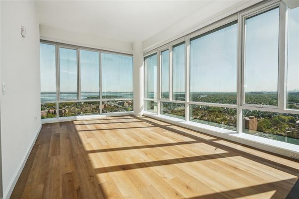 Empty room, Interior, Sun Room, Water, Wood Texture Flooring