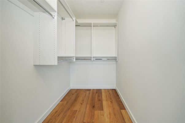 Interior, Walk-in Closets, Wood Texture Flooring