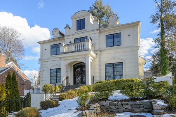 Exterior, Facade, French Provincial