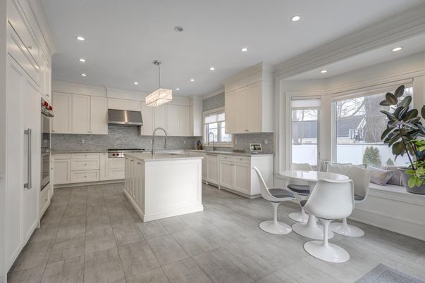Dining room, Interior, Kitchen, Pendant Lights, Recessed Lighting, Stainless Steel Appliances