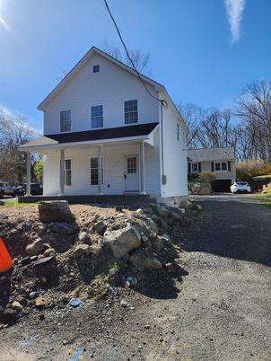 Attached, Exterior, Facade, Farmhouse
