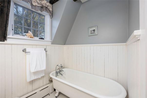 Bathroom, Free Standing Baths, Interior