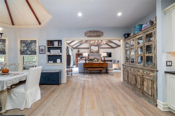 Chandelier, Dining room, Interior, Living room, Recessed Lighting, Wood Texture Flooring