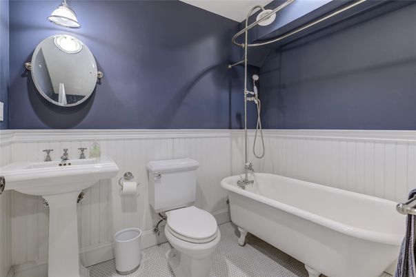 Bathroom, Free Standing Baths, Interior