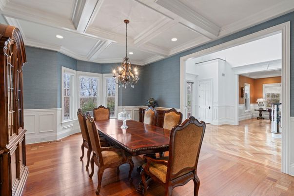 Chandelier, Dining room, Interior, Recessed Lighting, Wood Texture Flooring