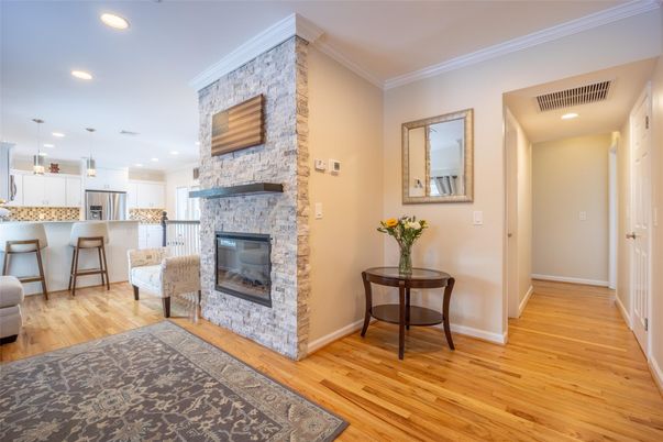 Fireplace, Interior, Kitchen, Pendant Lights, Recessed Lighting, Wood Texture Flooring
