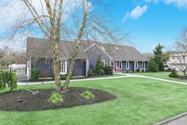 Backyard, Exterior, Facade, Cape Cod