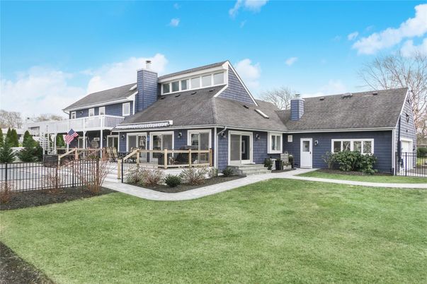 Backyard, Exterior, Facade, Cape Cod