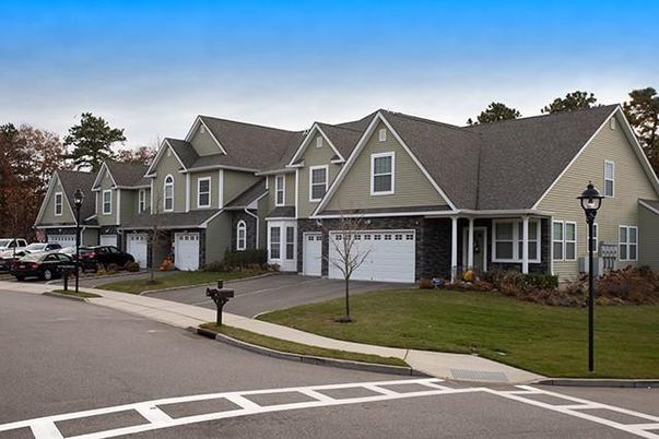Attached, Exterior, Facade, Farmhouse