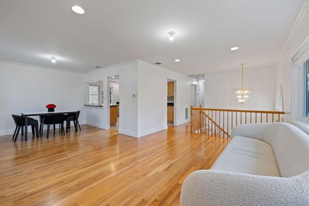 Chandelier, Dining room, Interior, Recessed Lighting, Wood Texture Flooring