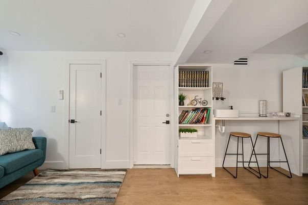 Interior, Recessed Lighting, Wood Texture Flooring
