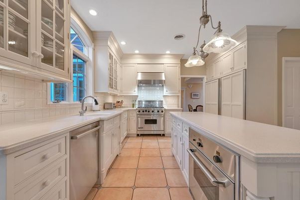 Interior, Kitchen, Pendant Lights, Recessed Lighting, Stainless Steel Appliances