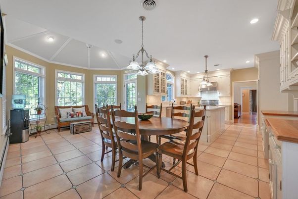 Dining room, Interior, Kitchen, Living room, Pendant Lights, Recessed Lighting, Stainless Steel Appliances