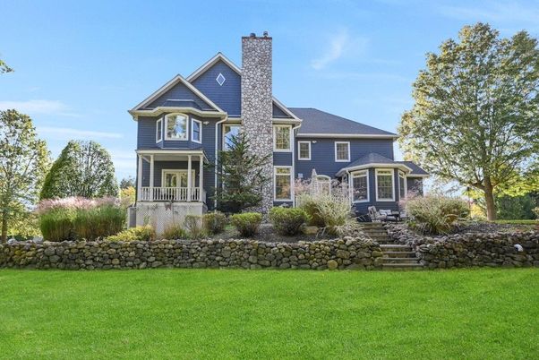 Backyard, Exterior, Facade, Queen Anne Victorian