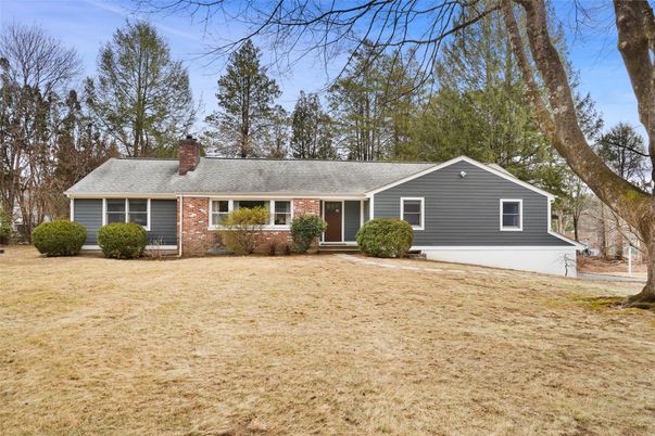 Backyard, Exterior, Facade, Brick Facade, Ranch