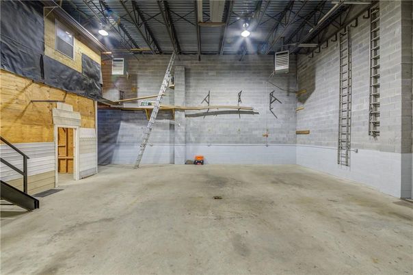Garage, Interior, Stone Walls