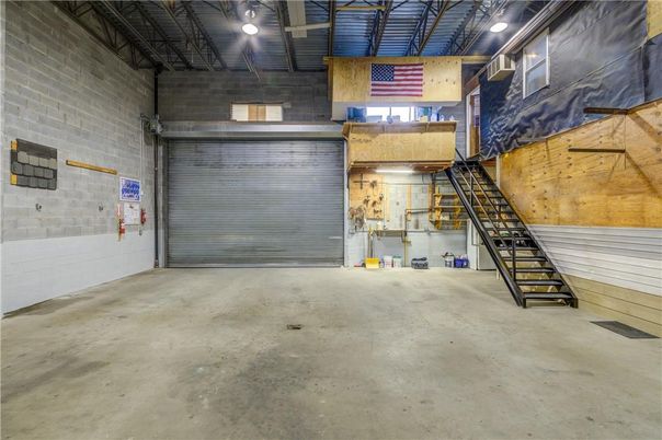 Garage, Interior, Stone Walls