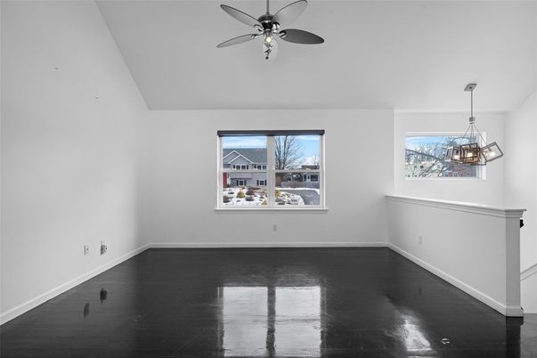 Empty room, Interior, Pendant Lights, Wood Texture Flooring