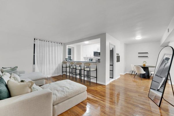 Dining room, Interior, Kitchen, Living room, Stainless Steel Appliances, Wood Texture Flooring