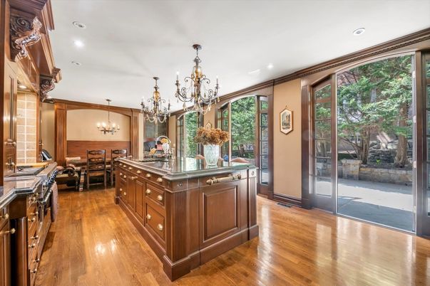 Chandelier, Dining room, Interior, Recessed Lighting, Wood Texture Flooring