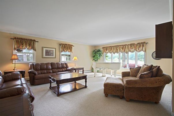 Interior, Living room, Piano