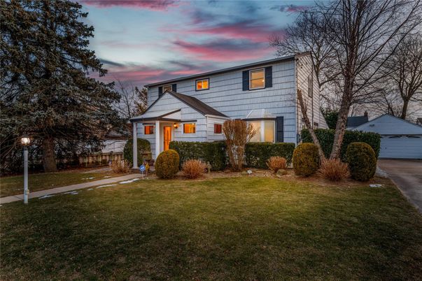 Detached Garage, Exterior, Facade, Split Level