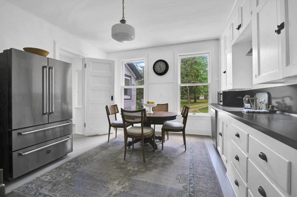 Dining room, Interior, Kitchen, Pendant Lights, Stainless Steel Appliances
