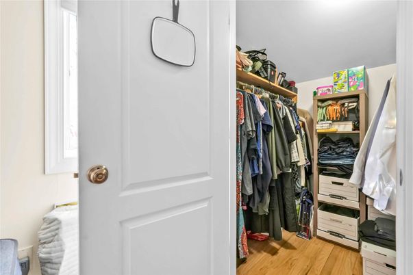 Interior, Walk-in Closets, Wood Texture Flooring