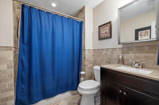 Bathroom, Interior, Recessed Lighting