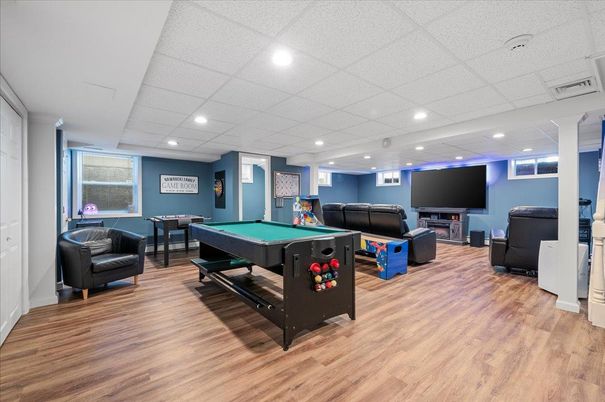 Billiard Table, Game Room, Interior, Recessed Lighting, Wood Texture Flooring