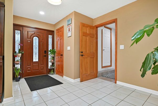 Interior, Marble, Recessed Lighting