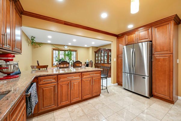 Dining room, Interior, Kitchen, Recessed Lighting, Stainless Steel Appliances