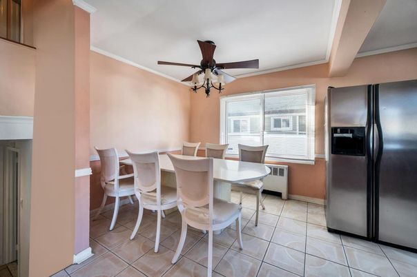 Dining room, Interior
