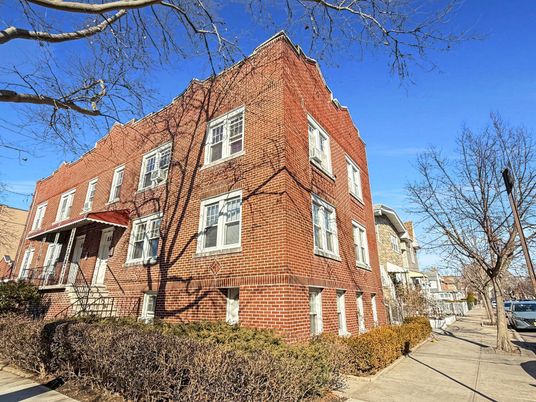 Exterior, Facade, Brick Facade, Rowhouse
