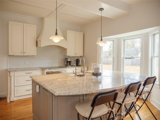 Interior, Kitchen, Pendant Lights, Wood Texture Flooring