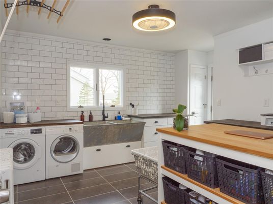 Interior, Stone Walls, Washer