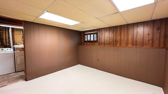 Interior, Washer, Wooden Walls