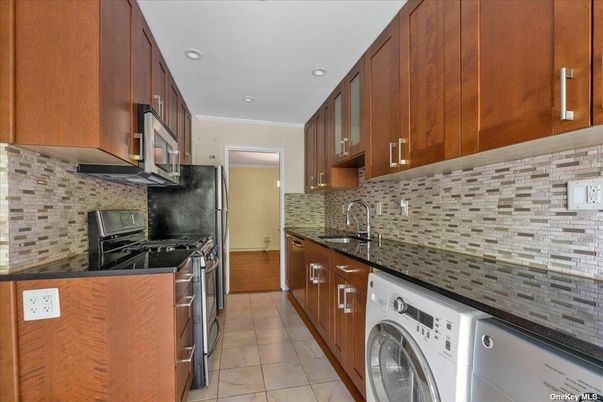 Interior, Kitchen, Recessed Lighting, Washer