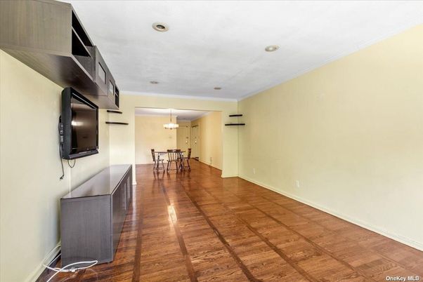 Dining room, Interior, Pendant Lights, Recessed Lighting, Wood Texture Flooring