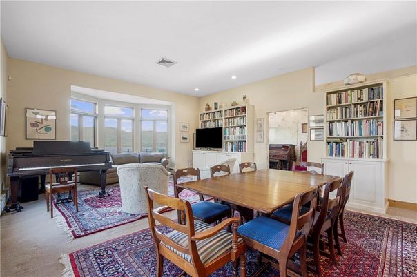 Dining room, Interior, Piano, Recessed Lighting