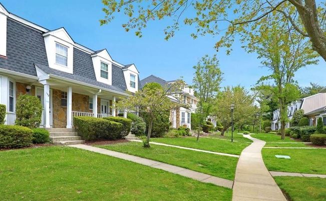 Exterior, Facade, Cape Cod