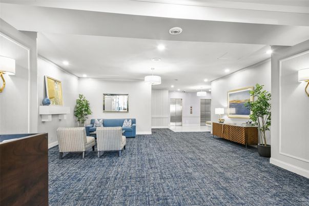 Interior, Living room, Pendant Lights, Recessed Lighting