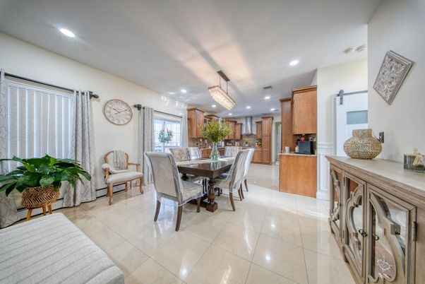 Dining room, Interior, Kitchen, Recessed Lighting